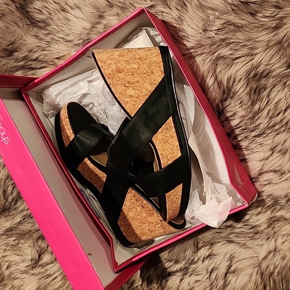 Wedges - Picture 2 of 2